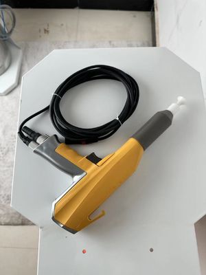 Dispositivo portátil de vacío para recubrimiento de polvo de alta eficiencia de pulverización electrostática